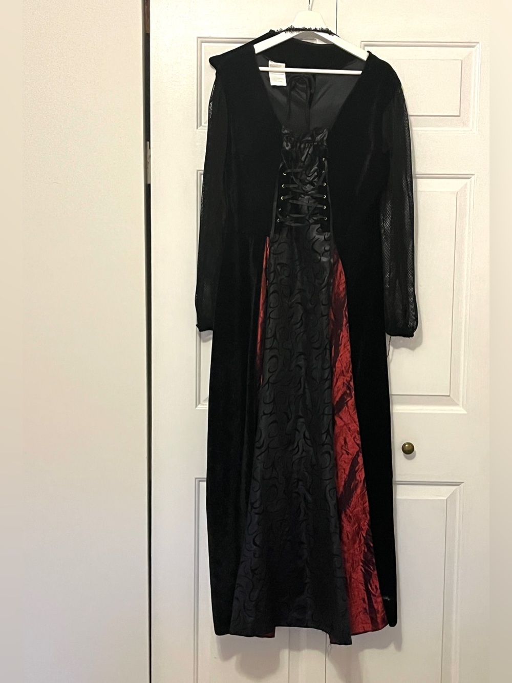 Women’s Vampire Costume for Halloween